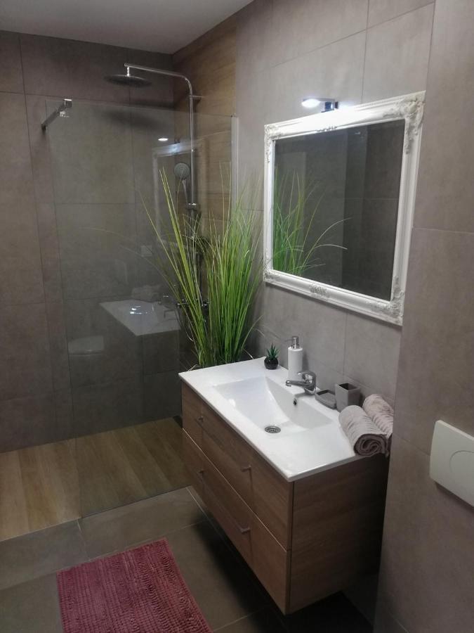 Apartmani Mistral Μακάρσκα Εξωτερικό φωτογραφία